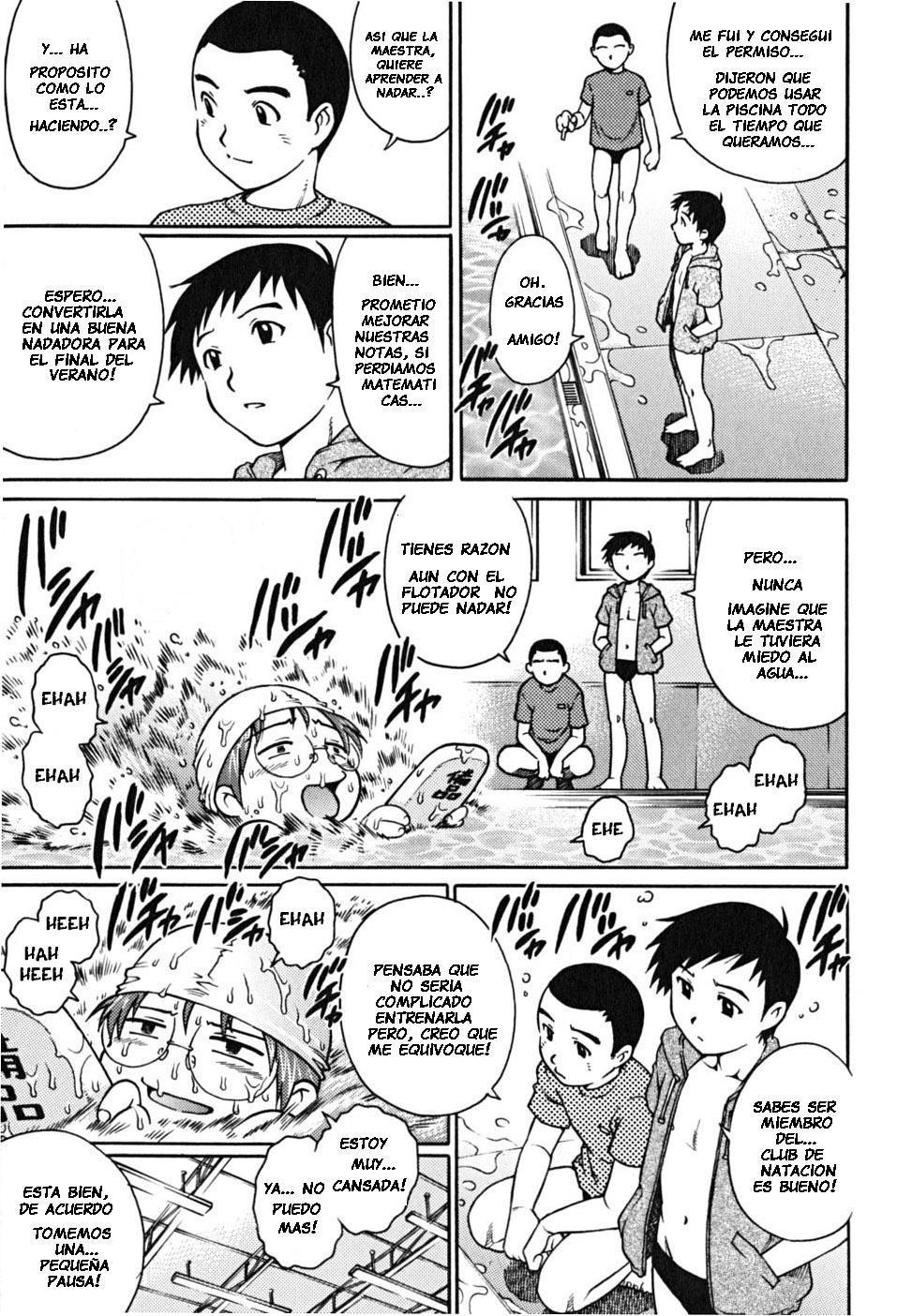 Deliciosa maestra aprendiendo natacion